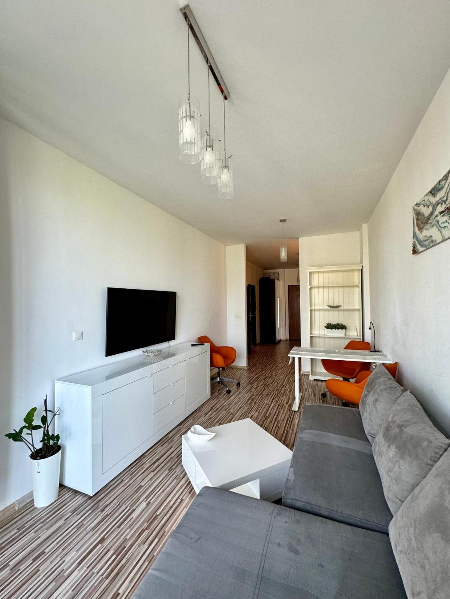 Two Rooms Apartment Triton Park Varsovia Exterior foto