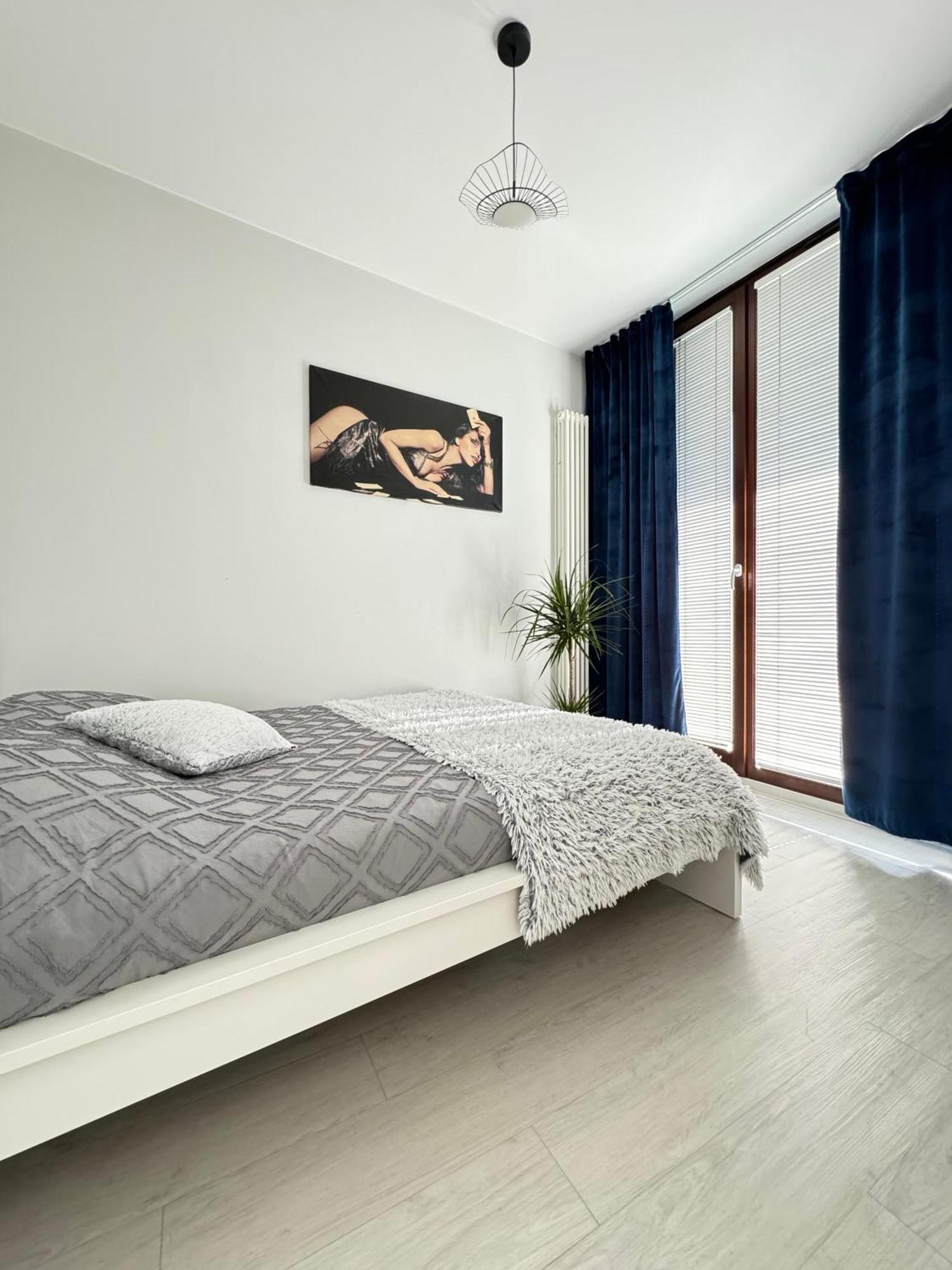Two Rooms Apartment Triton Park Varsovia Exterior foto